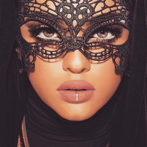 MNARI on Instagram: “⚡⚡⚡ @_feminillita_ @krasotki__vse_tut” | Hijab ...
