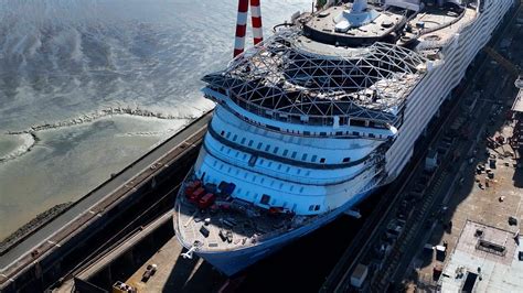 Watch Royal Caribbean S Giant New Cruise Ship Float For The First Time