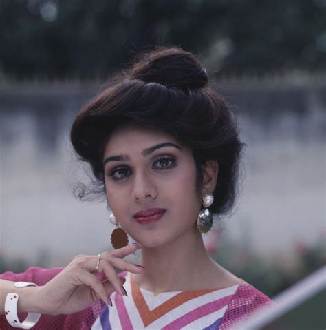 I Miss Meenakshi Seshadri She Is Beautiful Rbollyblindsngossip