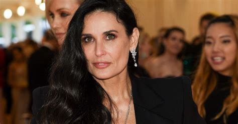 Demi Moore de 60 años se capturó en un delicioso bikini hasta los