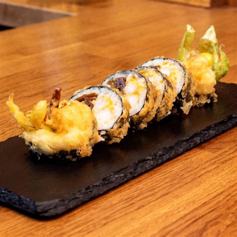 Tempura Maki Z Krewetk W Tempurze Spicy Mayo I Warzywami Okukisushi