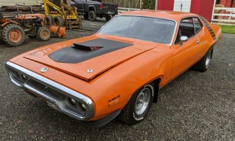 Grabber GTX 1972 Plymouth Road Runner Barn Finds