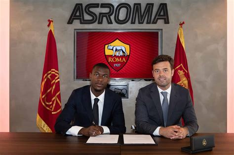 Official Evan Ndicka Joins Roma