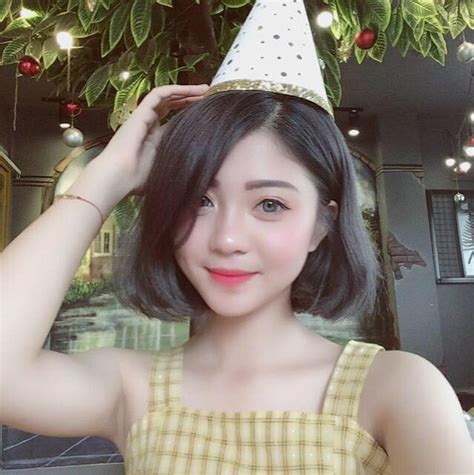 Cô bạn streamer mới toanh gây ấn tượng với vẻ ngoài xinh như hot girl Hàn Quốc