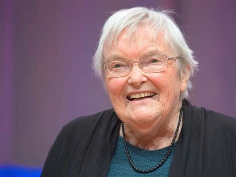 Gudrun Pausewang wird 90 und spricht über ihre Kindheit