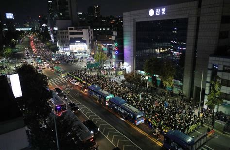 촛불 듭니다 시민단체 서울 도심 대규모 집회 예고 도로 곳곳 체증 우려 머니s