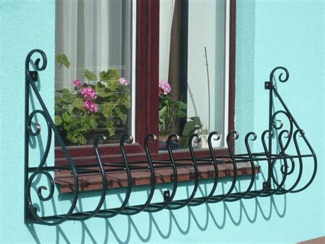 Цветник кованый на окно фото: Кованые цветочницы на окна (цветники ...