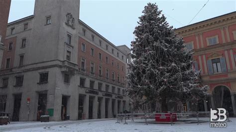 CRONACA METEO DIRETTA Piacenza Continua A Nevicare Le Immagini Dal