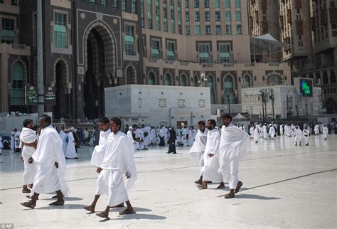 Muslims Set Off To Worship At Mount Arafat Marking The Pinnacle Of Hajj