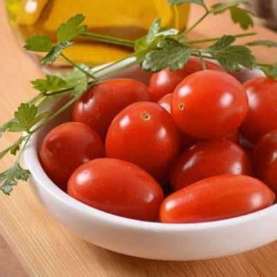 Organic Plum Tomato 500 G OrgBox Thailand