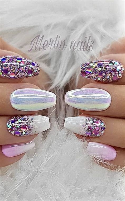 Pin By Eleanor Hayes On Beauty Nails Silver Nail Designs