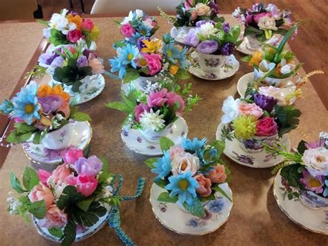 Centrepieces made with vintage teacups and saucers | Teacup crafts, Tea ...