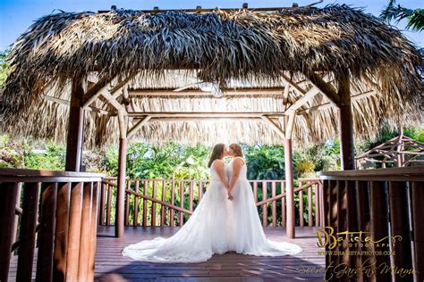 Secret Gardens Miami Barn And Farm Weddings Homestead Fl Weddingwire