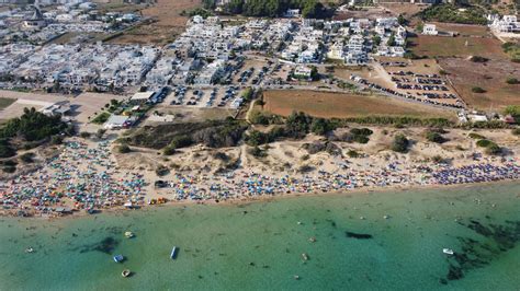 Spiaggia di Pescoluse | Apulia, Italy - detailed features, map, photos