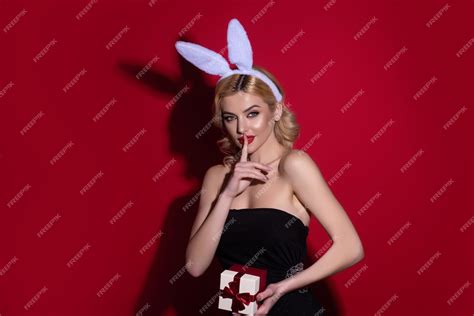 Premium Photo Easter Bunny Woman Beautiful Girl With Bunny Ears And