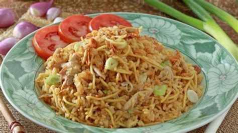 Rahasia Bumbu Andalan Pedagang Nasi Goreng Kaki Lima Bikin Masakan