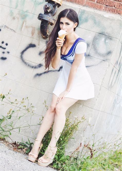 Ice Cream Tits Scrolller