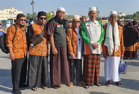 Prof Faried Wadjedi Umrah Spesial Via Dua Ribu Wisata Rakyat Sulsel