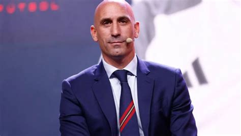 Luis Rubiales bio, age, net worth, career, parent, wife