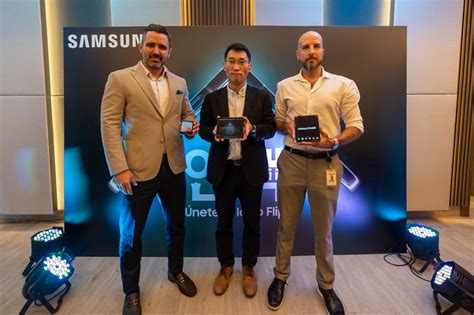 Samsung Electronics Present Su Quinta Generaci N De Plegables Galaxy