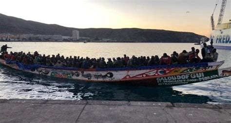 Une pirogue de migrants échoue à Saint Louis Surréaliste Thieydakar