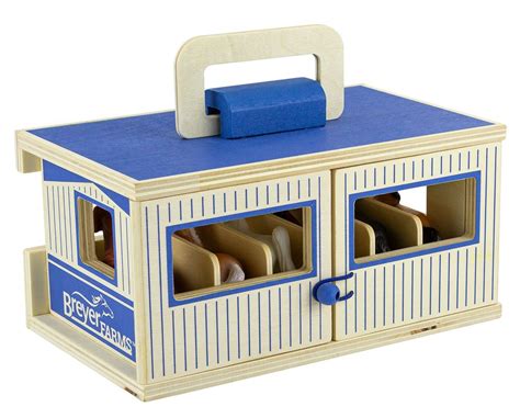 Breyer Farms™ Wood Carry Stable w/ 6 Horses - Al-Bar Ranch