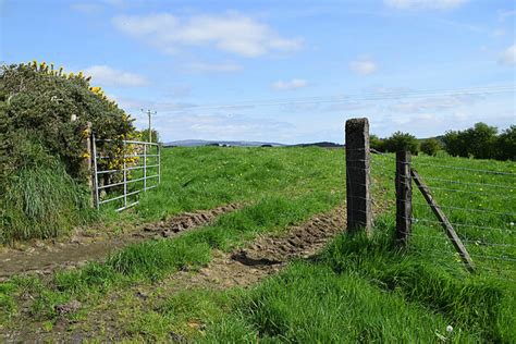 An Open Field Creggan Kenneth Allen Cc By Sa Geograph Ireland