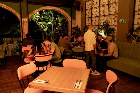 Restaurante Kampanas Un Viaje A Las Cocinas Del Mundo En Barrio Provenza