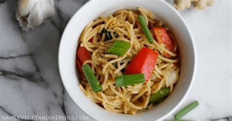 Tallarin Saltado - Easy Vegetarian Stir-Fried Noodles - Simple Vegetarian Dishes