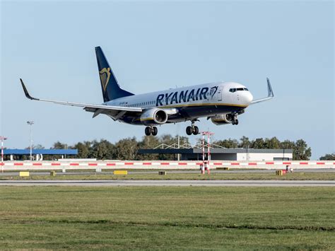 Una Coppia Di Palermo Riceve 500 Euro Per Volo In Ritardo Ryanair Pisa