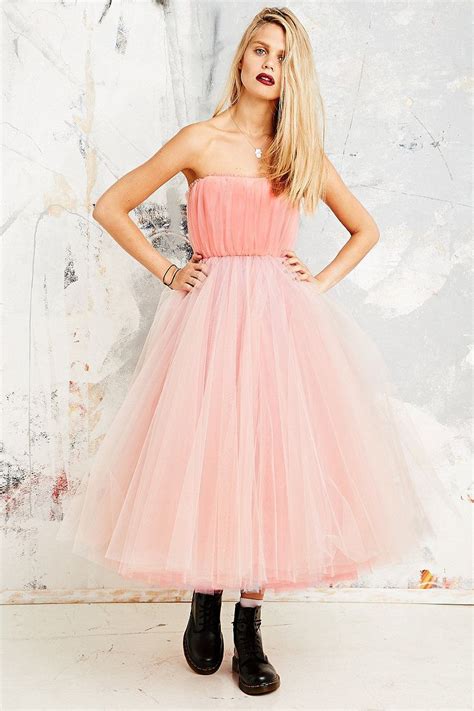 Betsey Johnson Vintage X UO Strapless Net Dress In Pink Urban