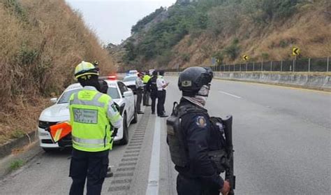 Dejan Cuatro Cadáveres En La Autopista Del Sol Cerca De La Caseta De