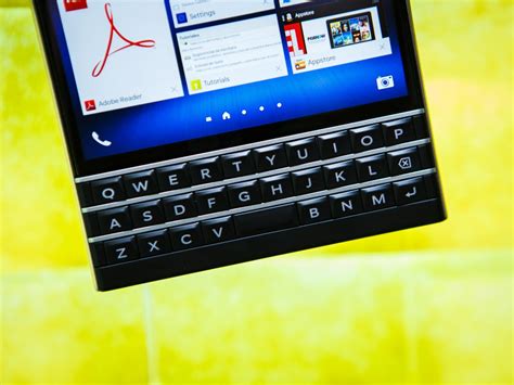 Get a closer look at the BlackBerry Passport (pictures) - CNET