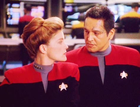 Janeway And Chakotay Star Trek Voyager Photo 31844392 Fanpop