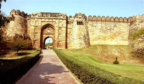 Jhansi Fort Jhansi Ka Kila Uttar Pradesh Famous Indian Monuments