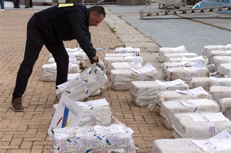 Espagne 4 5 tonnes de cocaïne saisies à bord dun cargo togolais