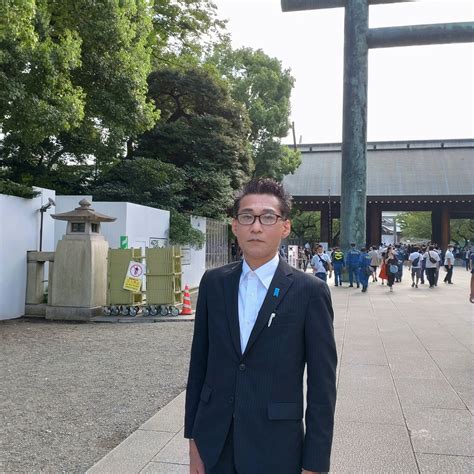 くつざわ 日本改革党代表 元豊島区議 On Twitter 靖国神社昇殿参拝いたしました。 メール党員の皆様、暑い中お集まりいただき誠に