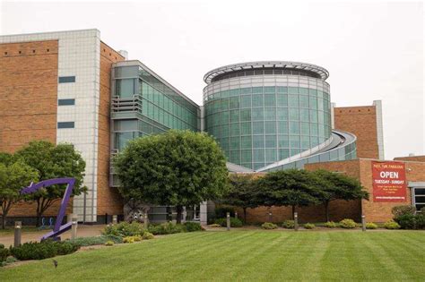 Iowa All Over Sioux City Art Center A Mecca For Midwestern Art The