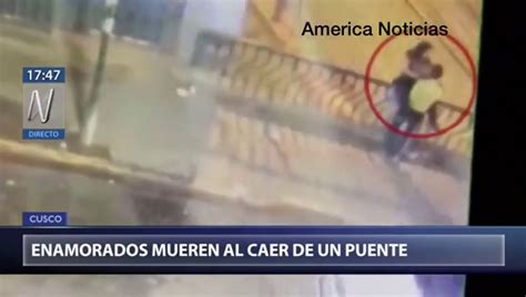 Vídeo Una Pareja Cae Al Vacío Cuando Se Besaba En Un Puente En Perú