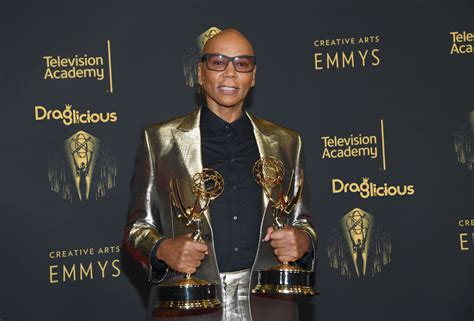 RuPaul ganha Emmy de Melhor Apresentador pela 8ª vez consecutiva