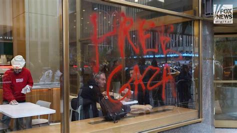 New York City Jewish bakery vandalized with spray painted graffiti ...