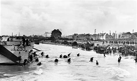 Normandy Invasion Canadians Land At Juno Beach