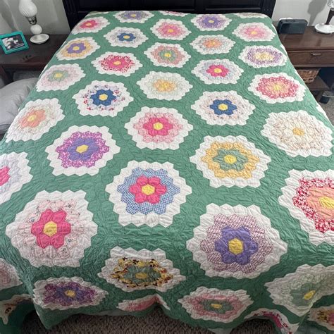 Vintage Grandmothers Flower Garden Quilt Green Multi Flower Garden Hexi Quilt Full Or Queen