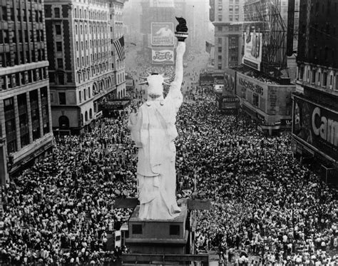 70th Anniversary The End Of World War Ii New York City Crowds Cheering