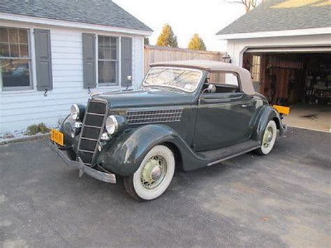 Deluxe 1935 Ford Cabriolet Cabriolets Retro Cars Ford Convertible