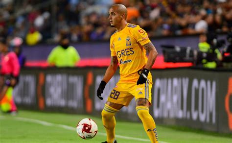 Tigres Uanl Luis Chaka Rodr Guez Renov Su V Nculo Con El Felino