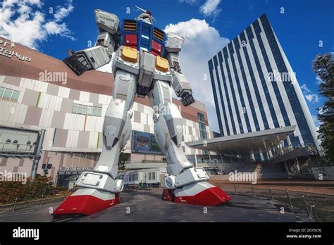 Mar 11 2015 The Life Sized Unicorn Gundam Statue In The Special Wards