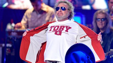 Cmt Music Awards Honor Toby Keith With Sammy Hagar Brooks And Dunn