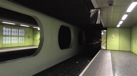 MPL75 A la station Laurent Bonnevay sur la ligne A du métro de Lyon