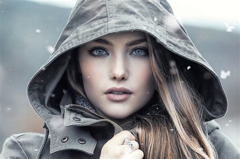 Blue Eyes Face Hoods Jacket Blonde Women Alessandro Di Cicco